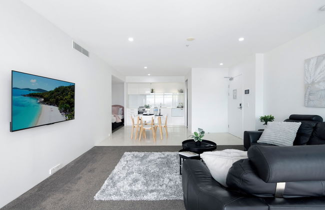 Private Q Tower Apartments - Wow Stay - Photo 25