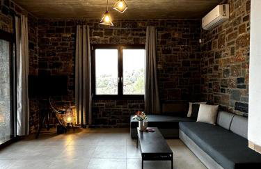 DOXA PETRA Small villa with pool - Photo 9