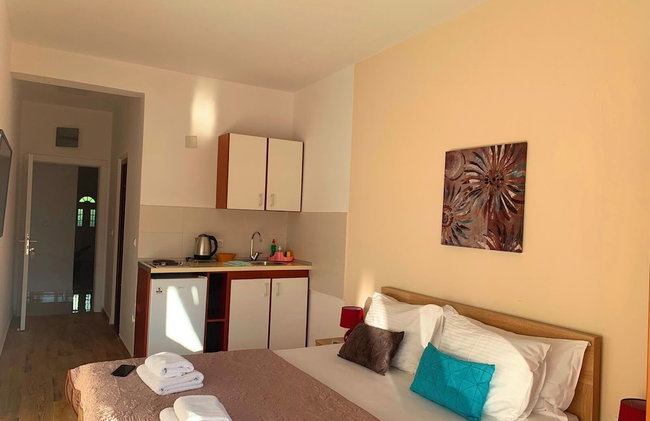 Deluxe Studio Apartment with Sea view - Photo 14