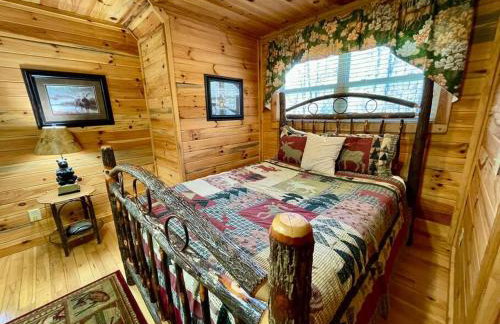 Cabin 2 bed close to Helen hot tub #15 - Foto 28