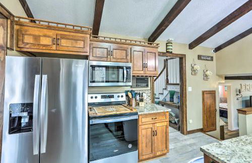 Vermilion River Home with Hot Tub and Private Dock! - Foto 10