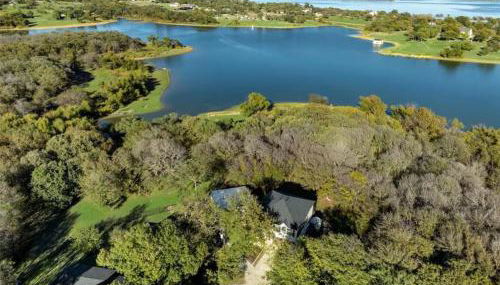 Lakefront Oasis King BDGame RoomLake Access - Foto 2