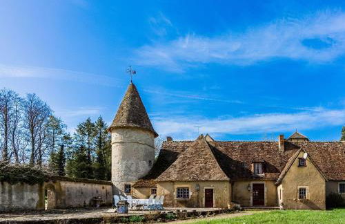 Beautiful Castle in Le Veurdre with Private Pool - Foto 1