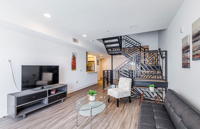 2BR Fully Furnished Apartment on Hawthorn Ave Hollywood - Photo 4