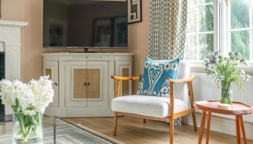 East House - Photo 4