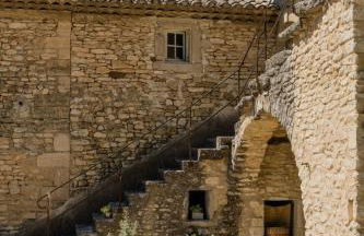 Gite dans un Mas Provençal avec Jacuzzi - Foto 17