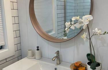 Shares Courtyard Luxury Apt - NEW! - Foto 15