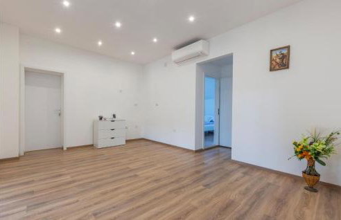 Amazing Home In Turjaci With Wifi - Foto 30