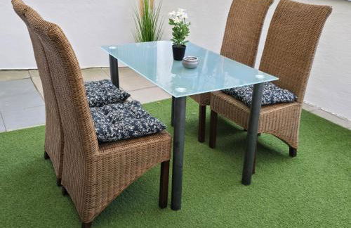 Mary Haus in Biebertal-Bieber, mit 2 Apartament und 4 Zimmer, 1 fur 2 und eine fur 6, In Nahe Gießen und Wetzlar mit WLAN, Parkplatz, 2 Badezimmer - Photo 9