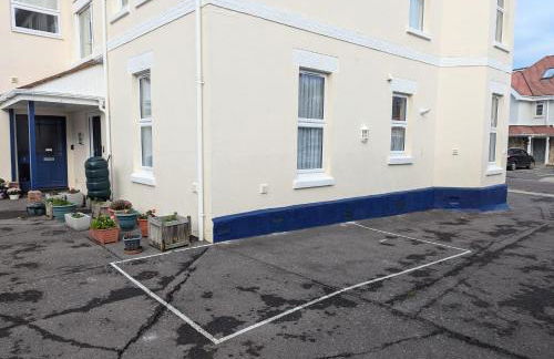 SWANAGE WELL PRESENTED 2 BEDROOM APARTMENT CLOSE to BEACH - Photo 28