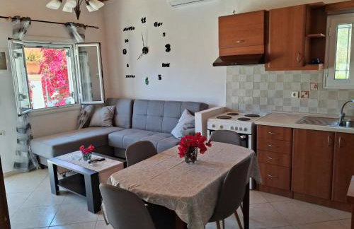 Aglaia House - Photo 2