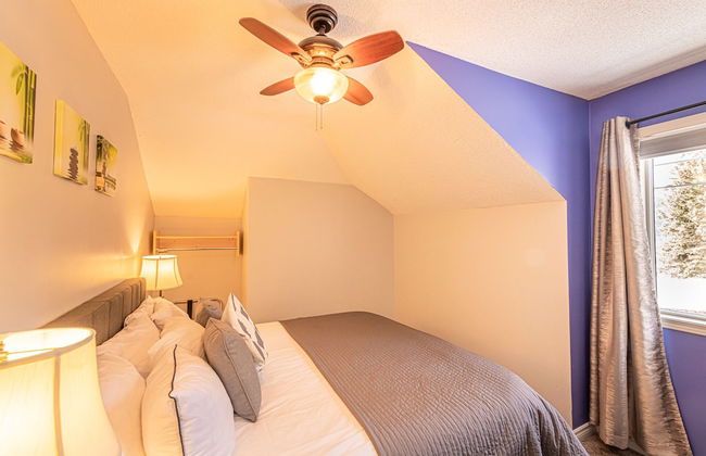 Banff Boundary Lodge 2 BR Condo & studio - Photo 4