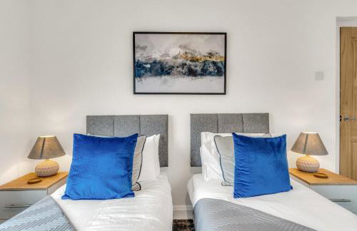 JUNGLE HOT TUB, games room, near eateries, micro brewery, pubs, beauty salons and boutique shops, Argyle, free Netflix, in the heart of Plymouth - Dogs welcome - Hosted by Absolute Accommodation Plymouth - Foto 7