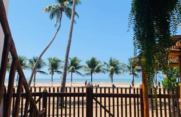 Suíte frente mar com cozinha e quintal pés na areia - Foto 19