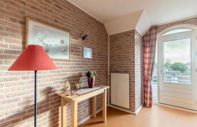 Inviting Villa in Panningen - Photo 2