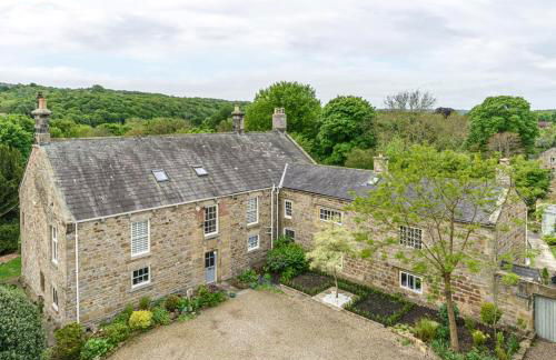 10 Bed Stunning House in village, with Hot Tub - Photo 54