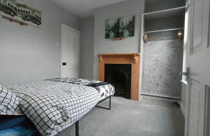 Comfortable Home Away From Home - Photo 33