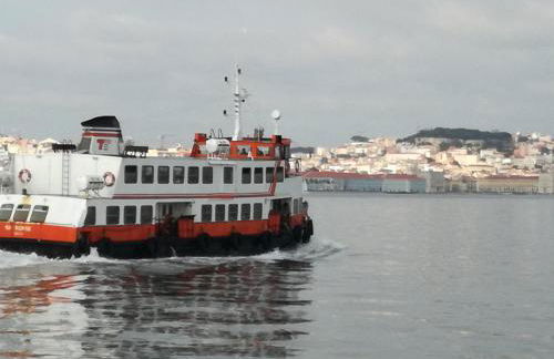 TEJO HOUSE RIVER Lisbon (Cacilhas) - Foto 42
