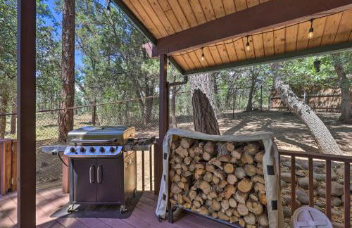 Deck with Wooded Views Rustic-Chic Prescott Cabin! - Foto 3