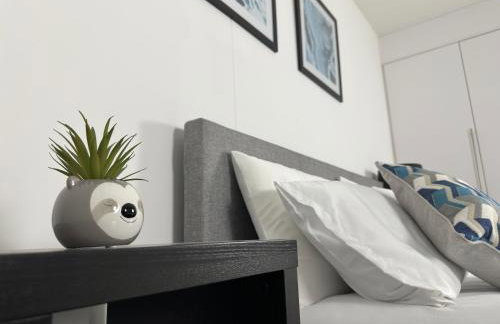 Cozy City Centre Apartment with Free Gym and Free Coffee - Photo 57