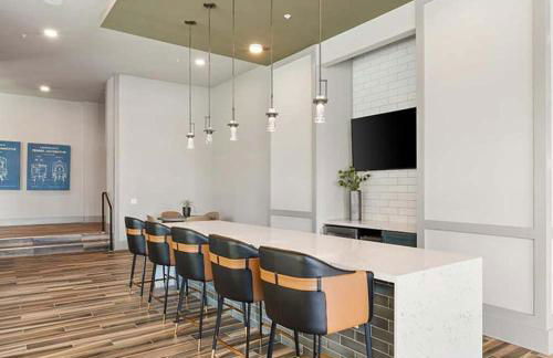 Landing Stylish 1BD Pool Gym - Foto 25