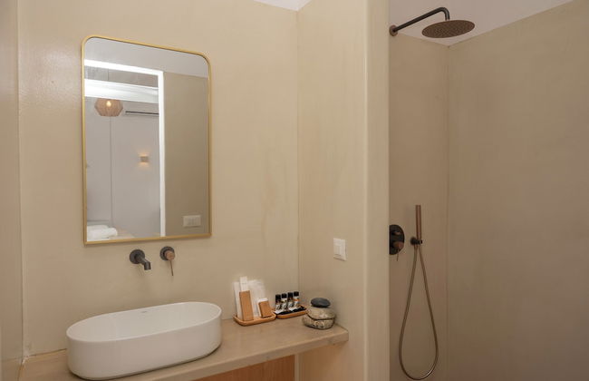 Adyton Luxury Suites & Pools Mykonos - Photo 2