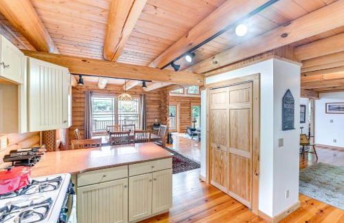 Lakefront Corinth Log Home Private Dock, Fire Pit - Foto 10