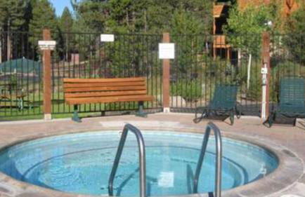 Golden Summit by AvantStay Stunning Secluded Cabin w Access to Tahoe Donner - Foto 51