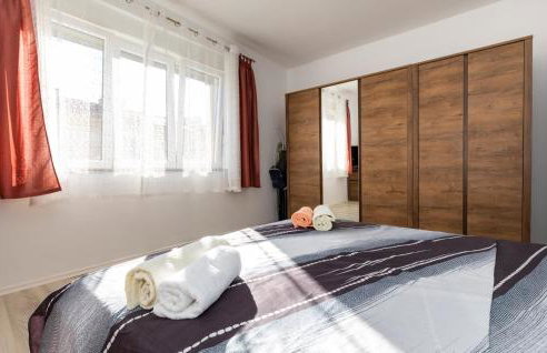 1 Bedroom Lovely Apartment In Ploce - Foto 13