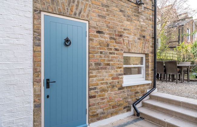 JOIVY Stylish 2-Bed House W/ Private Garden In Hackney - Foto 45