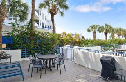 Trumans Hideaway by AvantStay Top Location w Patio BBQ Shared Pool Month Long Stays - Foto 23