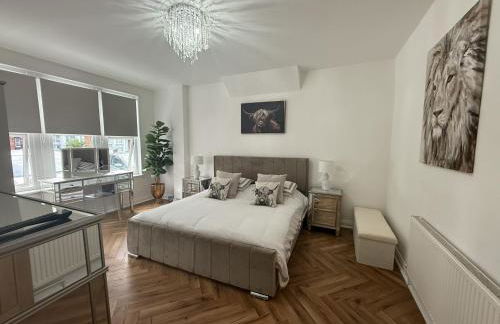 Southend Apartment With Parking, Private Garden and Beach Side Location - Foto 5