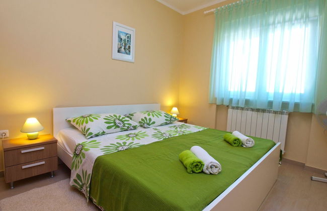 Apartment 1386 - Photo 8