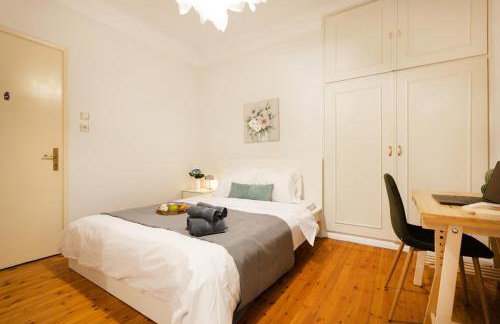 Central 3BR Apartment with Balcony - Foto 16