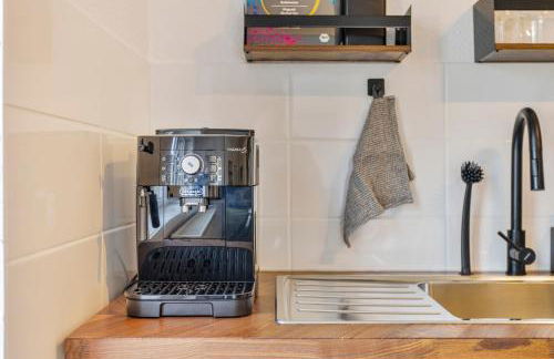 Rock trifft Ruhrpott by Cordis Sky für bis zu 3 Personen 5 Minuten zur Messe Essen oder Hauptbahnhof - Foto 19