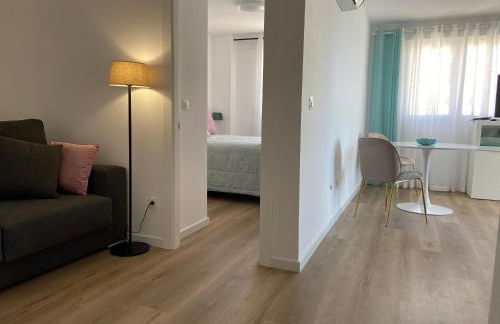 Relaxing modern beachfront apartment - amazing sea view - Photo 10