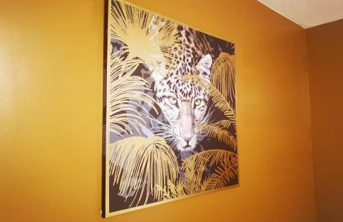 STUDIO HYPER CENTRE SAFARI TOUT ÉQUIPÉ WIFI NETFLIX 2PERS - Foto 19