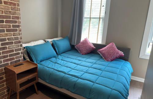 NEW! Urban Oasis, Chic 3-BR 2-BA Corner Unit, Steps Away from NYC! - Foto 11