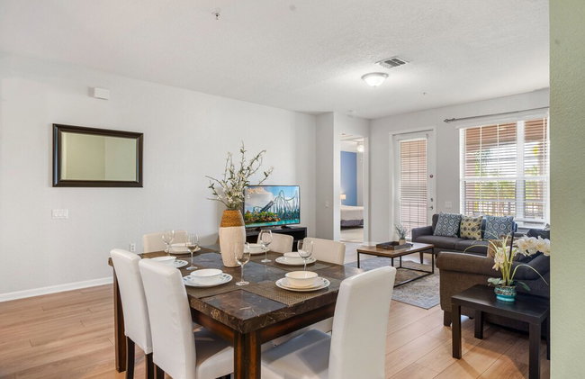 Beautiful LAKEVIEW Deluxe Condo Near Theme Parks - Photo 119