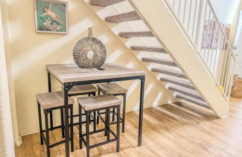 Charming 2nd Ave Lofts in Downtown San Diego with Parking - Foto 110