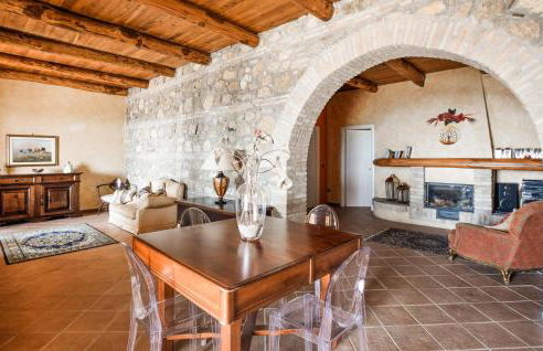 4 Bedroom Gorgeous Home In Satriano - Foto 3