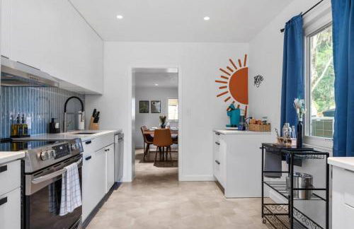 Smart Bungalow: 10-min to UF, Central Location - Foto 12