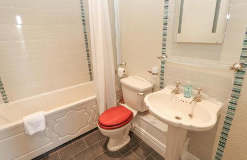 Horsley Hall - Photo 68