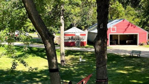 Fergus Falls Glamping Destination for Memorable Lakeside Family Vacations in Minnesota - Foto 3