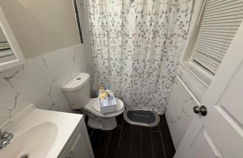 COZY 3 bedroom APT near EWR Downtown NYC - Photo 13