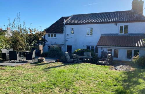 Carlton Cottage Country Retreat - Perfect for Ipswich - Aldeburgh - Southwold - Thorpeness - Sizewell B - Sizewell C - Sleeps 13 - Foto 16