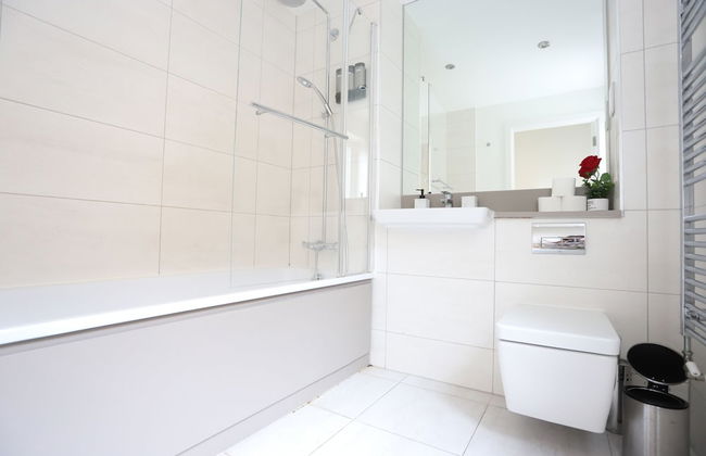 Luxury London Apartment With 5 Bedrooms - Photo 24