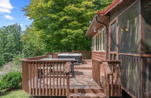 Luxury Cabin 45 Min to Asheville Hot Tub & Fire pit - Foto 31