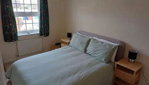 Arundel Central Apartment with parking - Foto 2