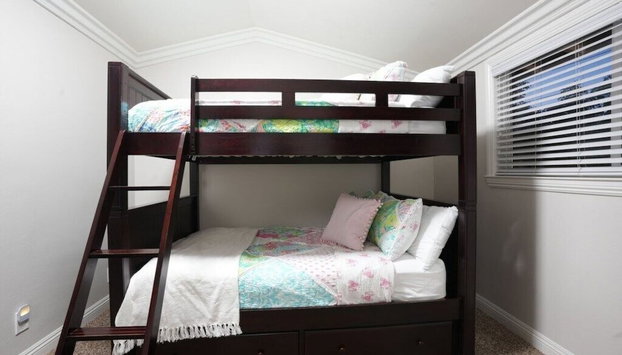 Sweet 4 bedroom, 3 bath plus Loft Bedroom, Pool Home - Foto 4, Camera